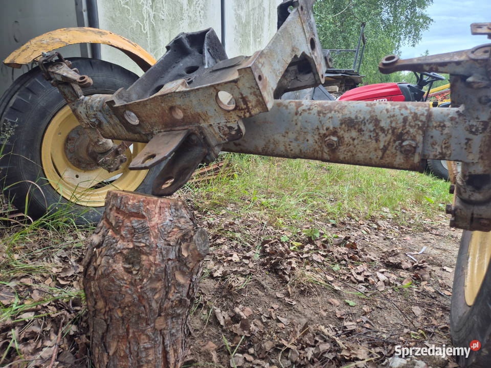 Przednia oś Ursus C330 kołyska koła błotniki Bucze