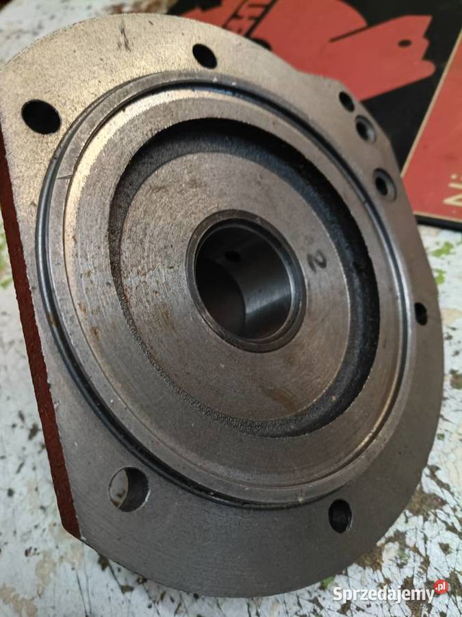 Pokrywa wzmacniacza momentu niska C385 Płock