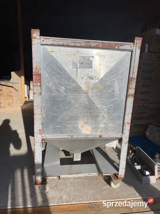 Silos kosz zasypowy zbiornik Podskarbice Szlacheckie