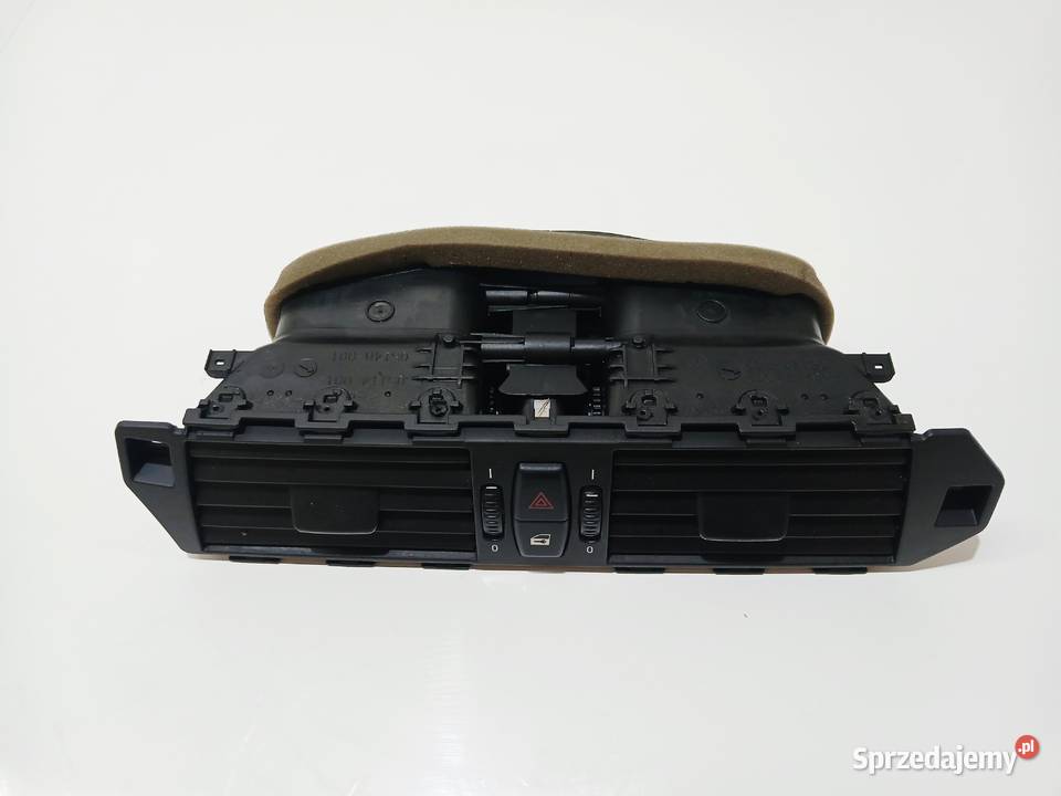 KRATKA NAWIEWU ŚRODKOWA BMW E60 E61 LCI OE Strzyżewice sprzedam