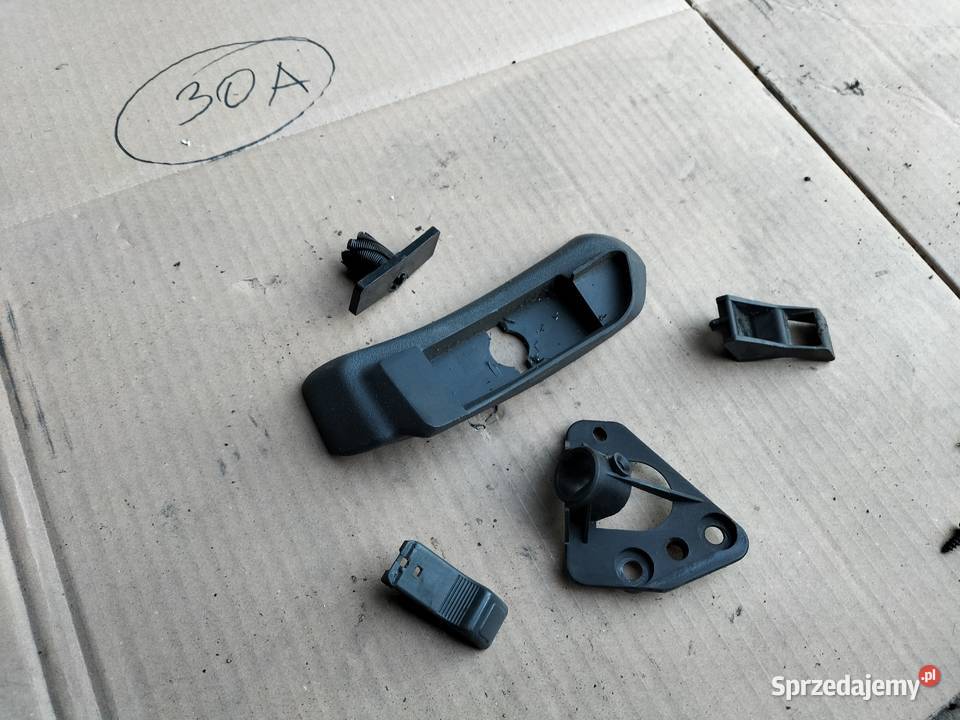 PEUGEOT 306 osłona zaślepka uchwyt drzwi lewy