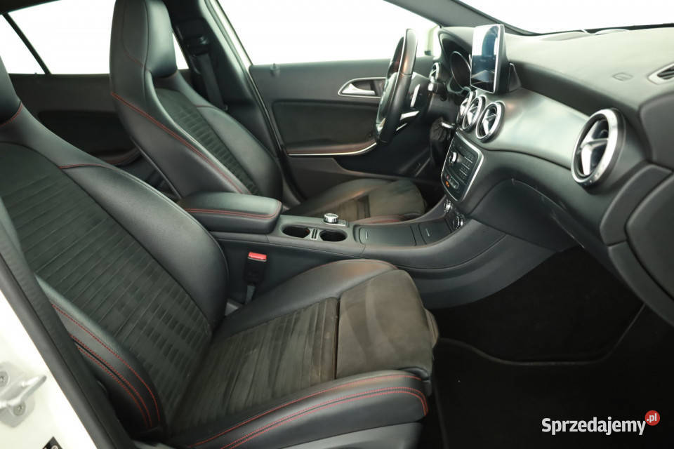 Mercedes GLA GLA 200 radio Piaseczno