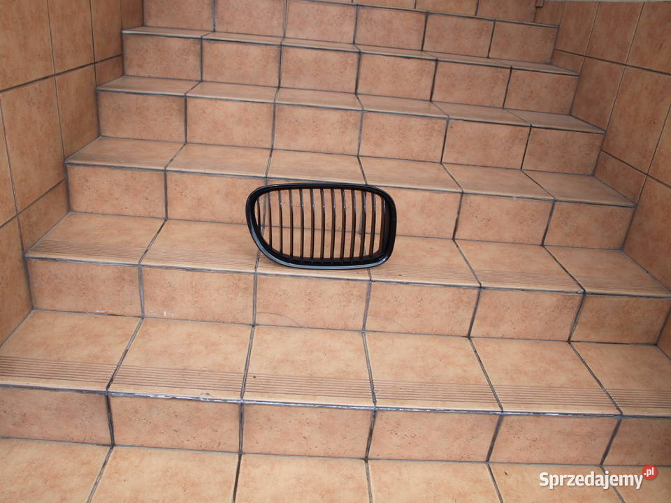 BMW 7 F01 F02 grill atrapa przód prawa czarny osobowe Kalisz