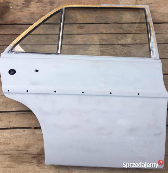 MercedesBenz W115 1968 Drzwi prawy tył Rok produkcji 1966 Łagiewniki
