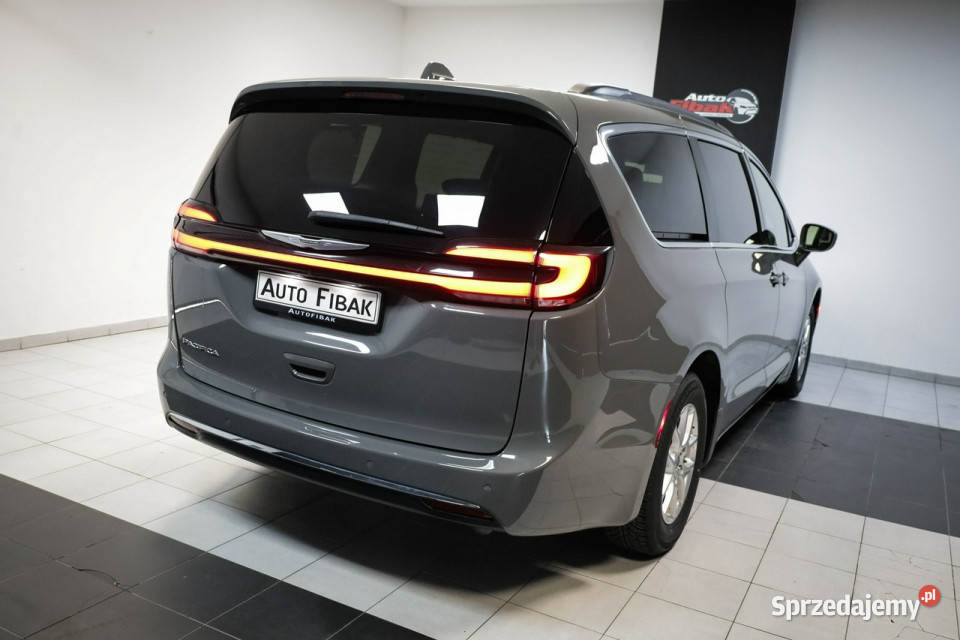 Chrysler Pacifica 36 Benzyna7 nawigacja Pacifica