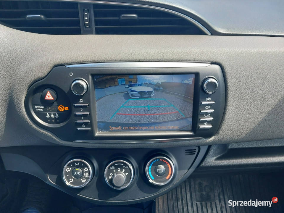 Toyota Yaris 1500 benz SALON Kamera Tempomat III Warszawa