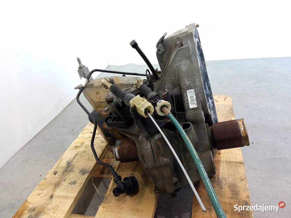 SKRZYNIA BIEGÓW 304010100R JH3195 12 Nissan Rok produkcji 2011