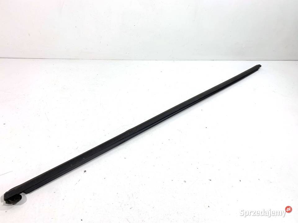 LISTWA ZGARNIAJĄCA TYŁ PRAWY SKODA KAMIQ