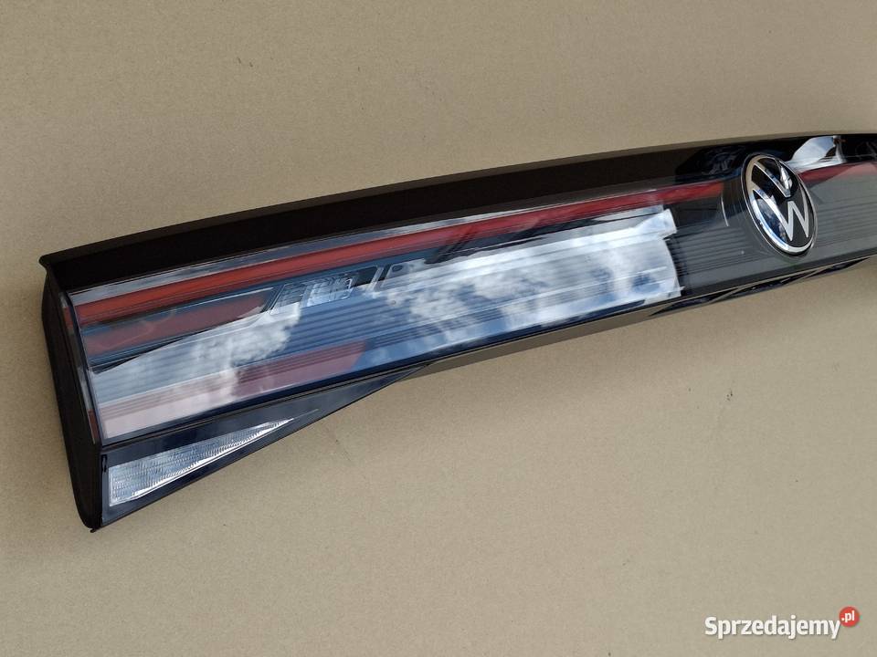 VW TAIGO 2G7 LAMPA KLAPY BAGAŻNIKA TYLNA BLENDA osobowe Bieleń