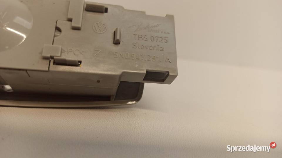 VW TIGUAN AUDI LAMPKA KABINY 5N0947291A osobowe