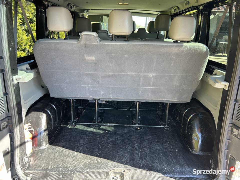 Vivaro 9 osób Klima mały przebieg 120KM wielkopolskie Ostrów Wielkopolski