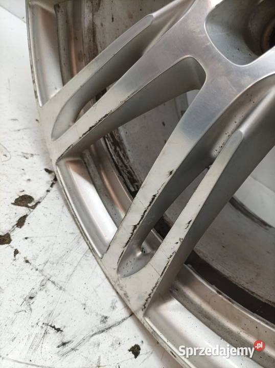 FELGA ALUMINIOWA R20 5X112 ET37 OC65MM 9JX20H2