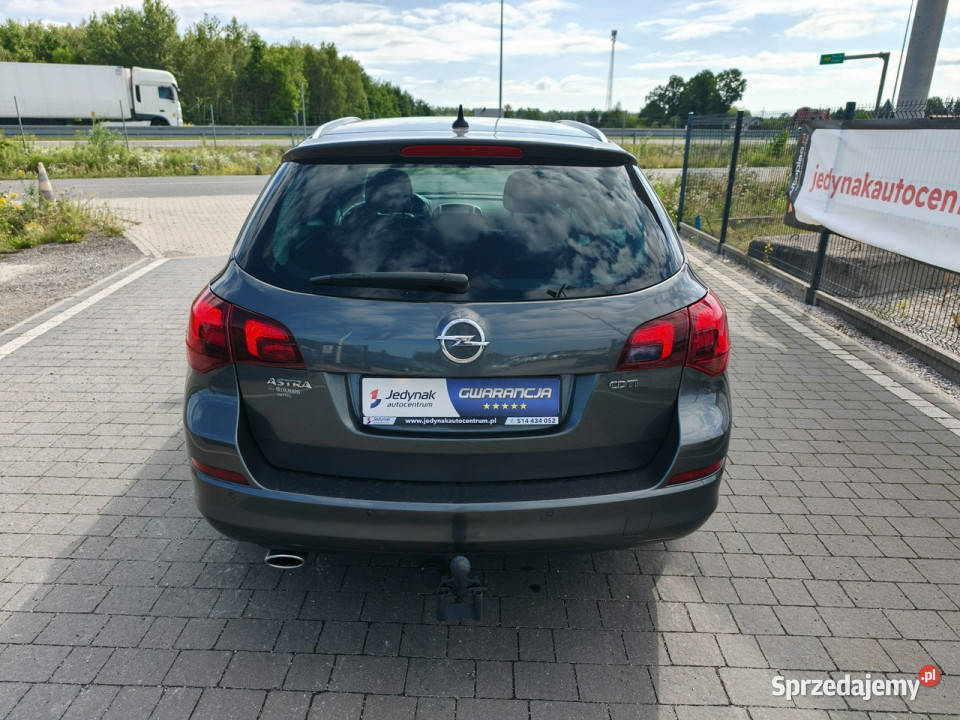 Opel Astra Sports Tourer J 20092019 lakier metallic Lipówki
