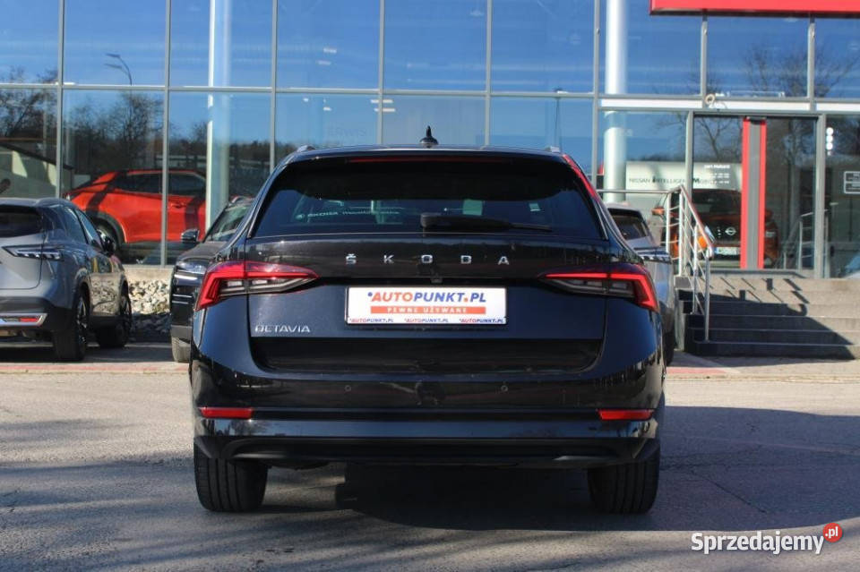 Skoda Octavia 2022r Matrix Hak Temp Adapt Navi 109820km Kraków sprzedam