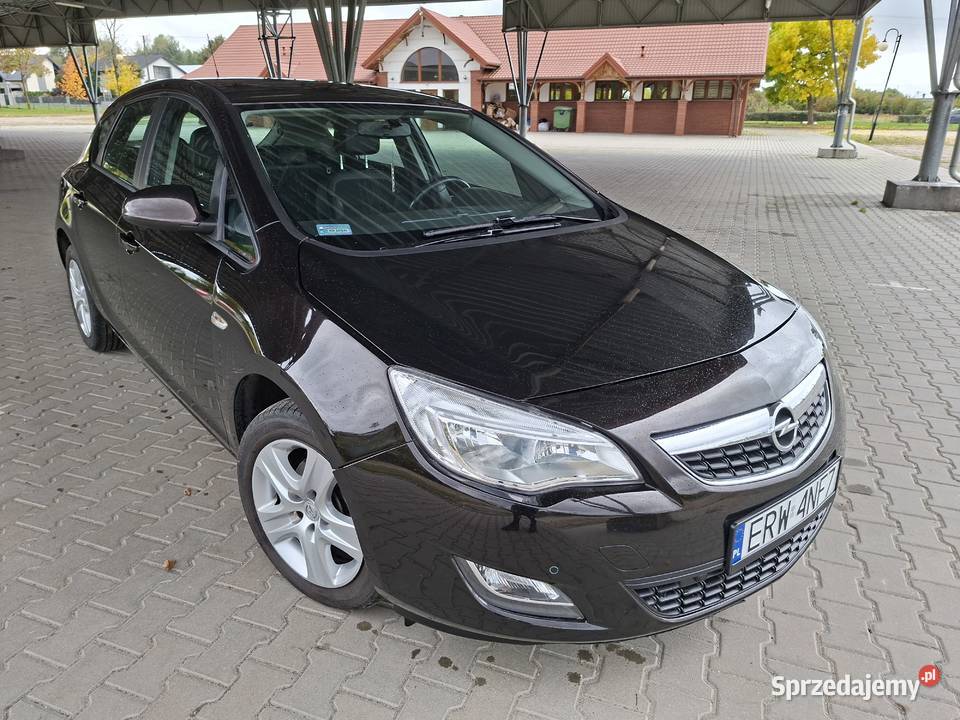 Astra J Salon Polska 95 16 benzyna łódzkie