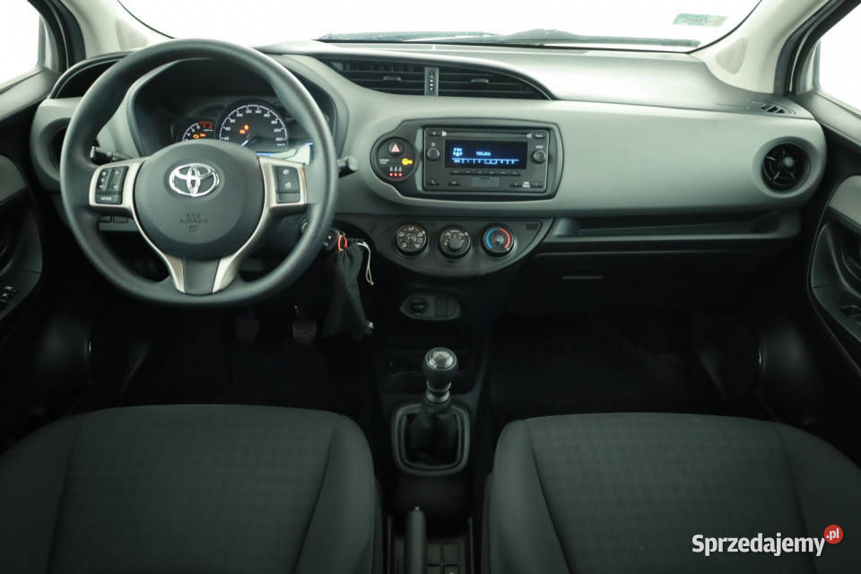 Toyota Yaris 15 Dual VVTi gniazdo USB Piaseczno