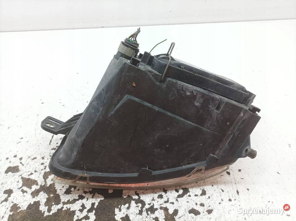 LAMPA PRZÓD PRAWA Fiat Panda II 20032012 Rok produkcji 2004 sprzedam