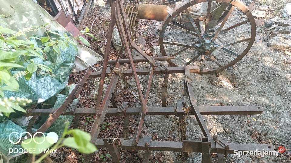 Zabytkowe maszyny rolnicze Bielowicko