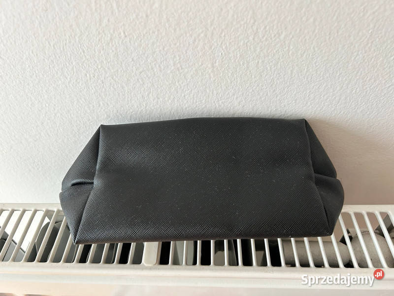 Czarna kosmetyczka Cult beauty Pozostałe Jasło sprzedam