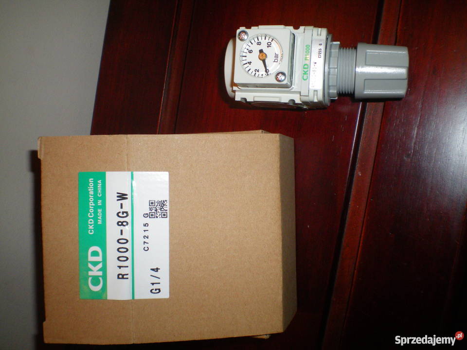 reduktor ciśnienia z manometrem CKD  R1000-8G-W   1/4 cala