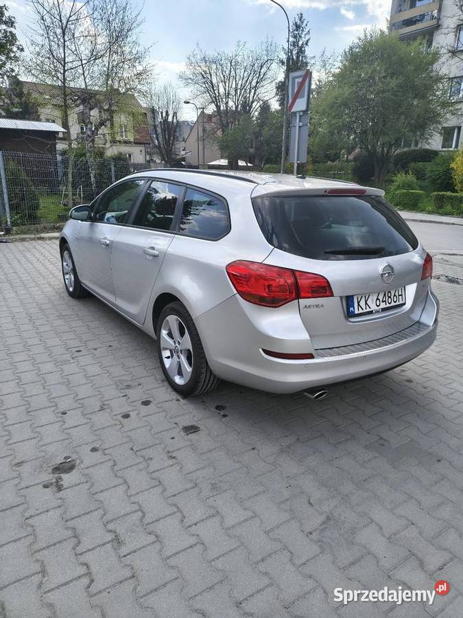 Opel Astra J kombi Sports Tourer 2012 Kraków