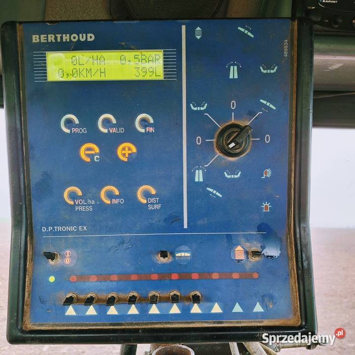 Opryskiwacz Berthoud Tracker 3234 7 sekcji ARAG Strzelno