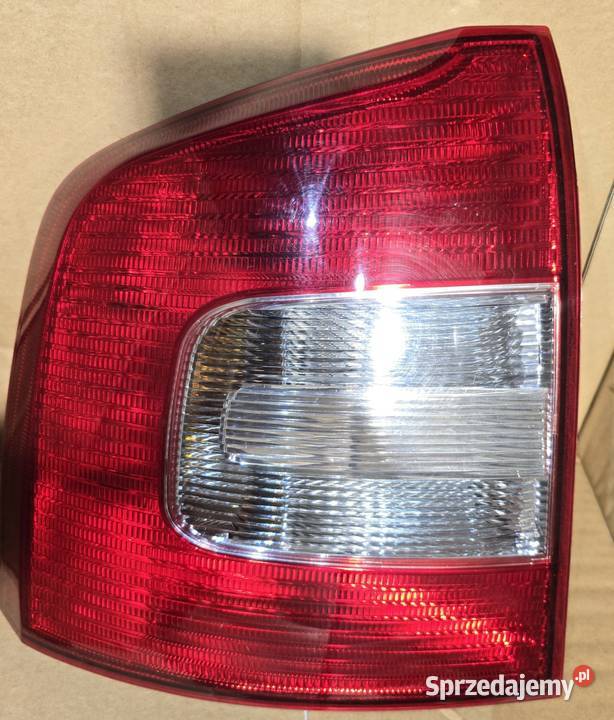 Lampa lewa tył Skoda octavia II lift lewe Kielno