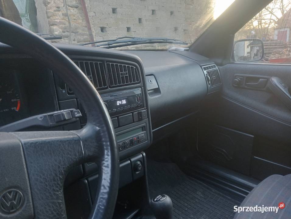 Passat B3 20 Benzgaz hak Rok produkcji 1991 Myszków sprzedam