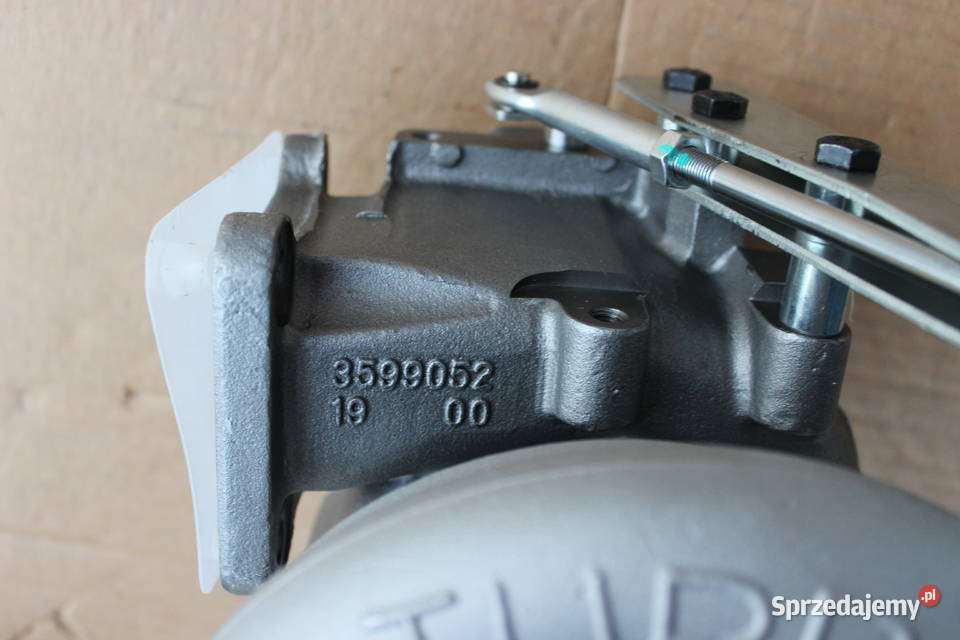 3536309 J536309 Turbosprężarka HX40W Case Magnum nieuszkodzony