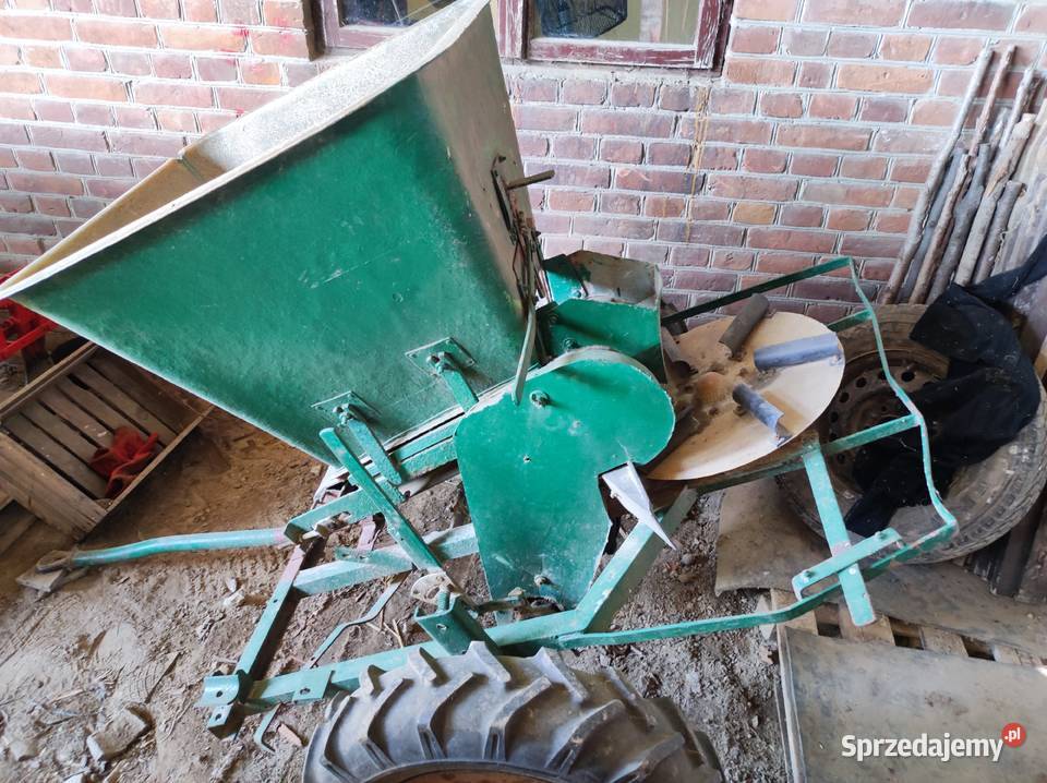 Rozsiewacz nawozów KOS nieuszkodzony Stare Wierzchowiska sprzedam