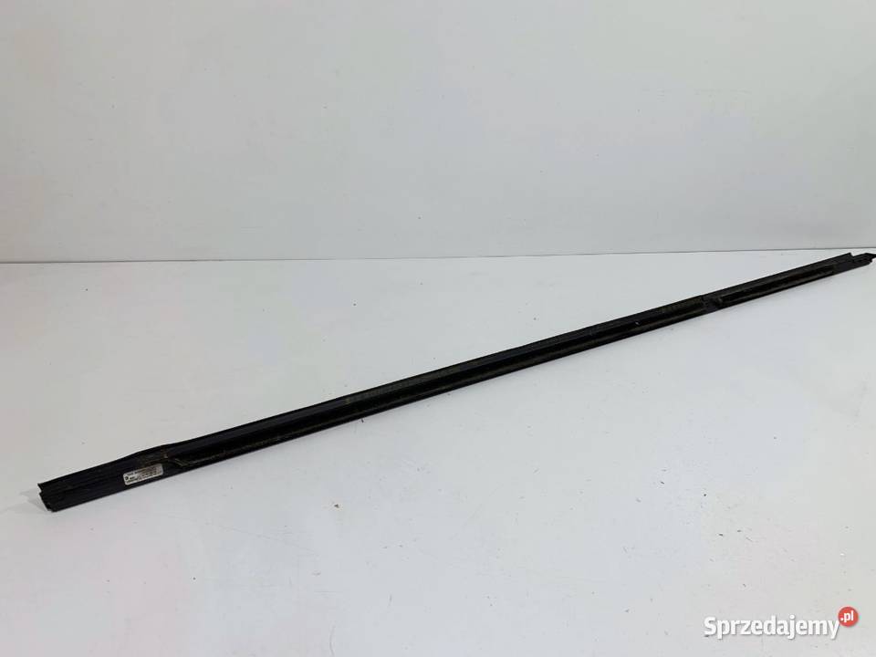 LISTWA ZGARNIAJĄCA TYŁ LEWY SKODA SUPERB III osobowe podkarpackie