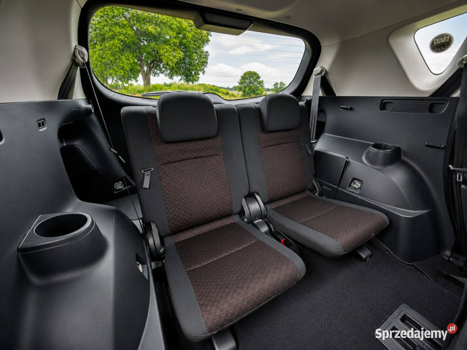 Toyota Verso Van / Minibus Sadlno