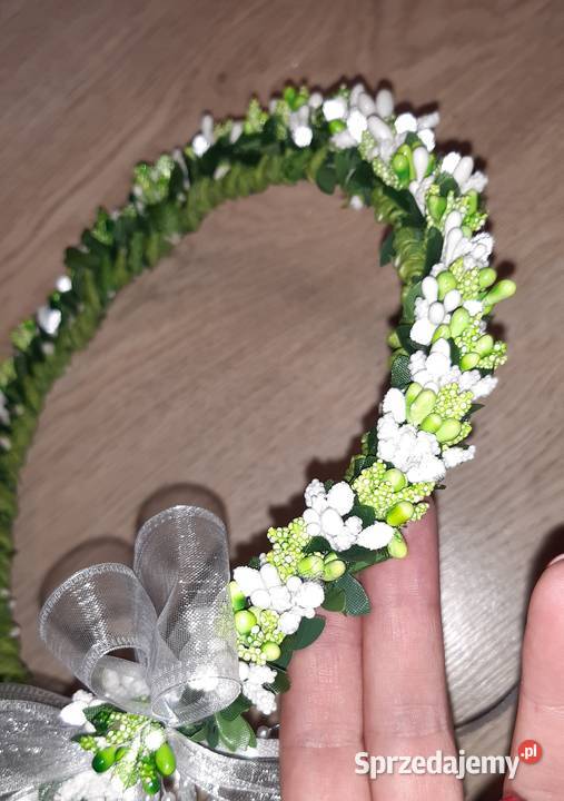 Wianek komunijny bialo zielony delikatny Borów sprzedam