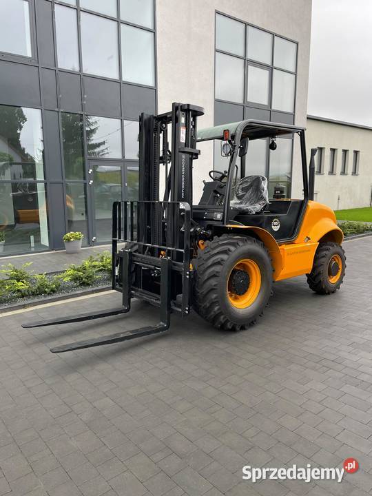 Terenowy Wózek widłowy 4x4 35T produkcji 2023 Poniatowa sprzedam