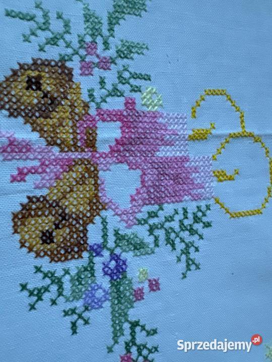 obrus ręcznie haftowany motywy Świąteczne biały śląskie Zabrze