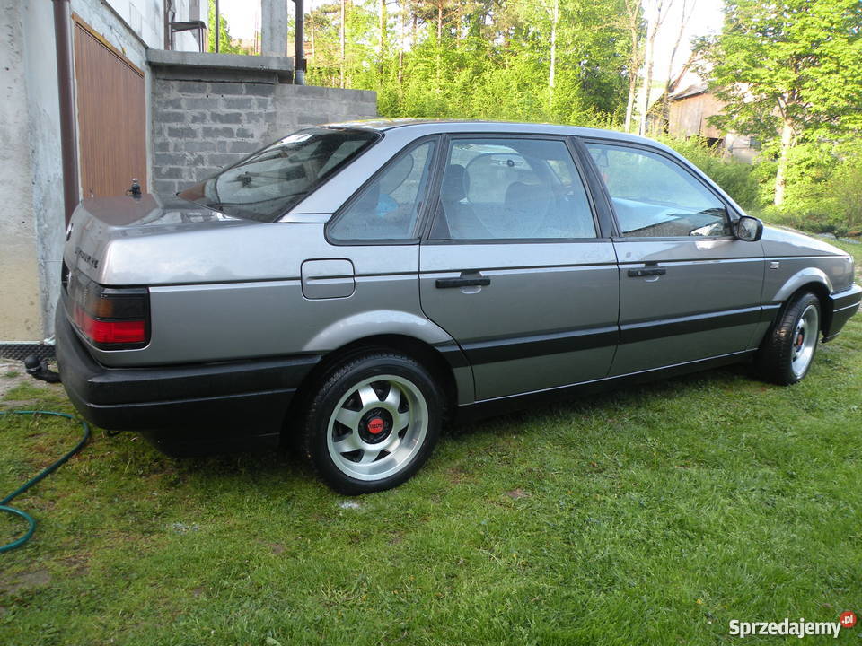 VW Passat B3 Ładny stan nieuszkodzony sprzedam