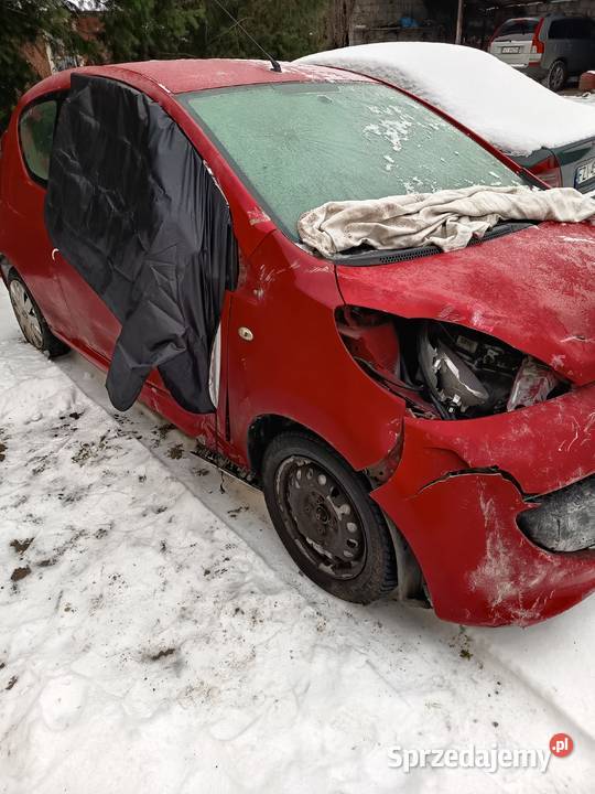 Peugeot 107 na części sprzedam benzyna