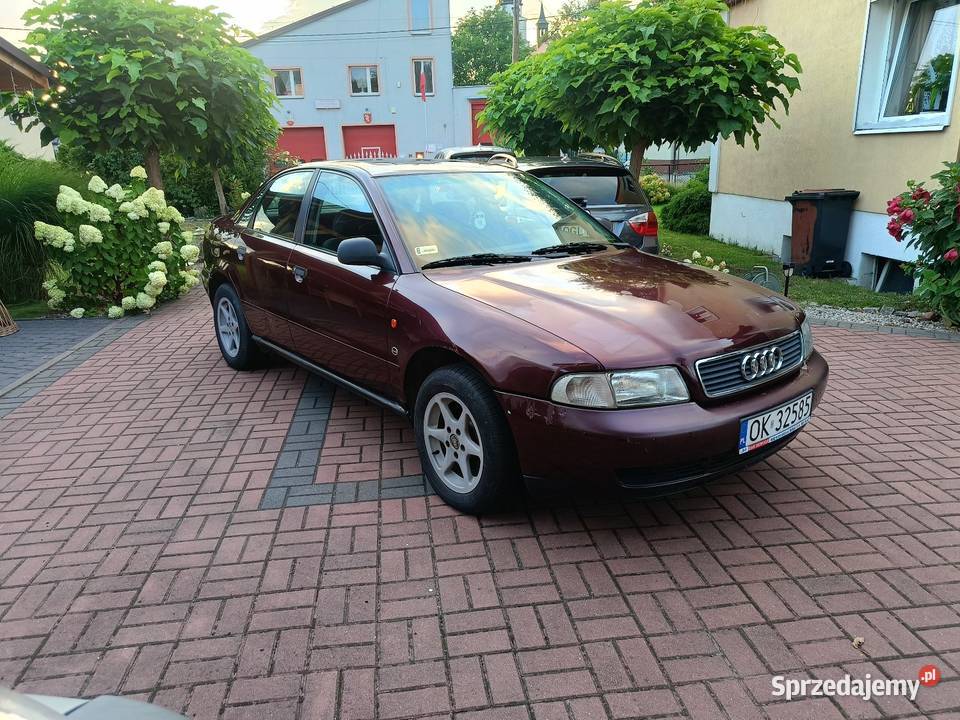 AUDi A4 B5 16 Benzyna Sprawny Technicznie benzyna Bierawa