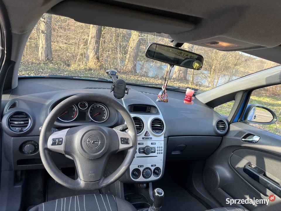 Opel Corsa D Strobin