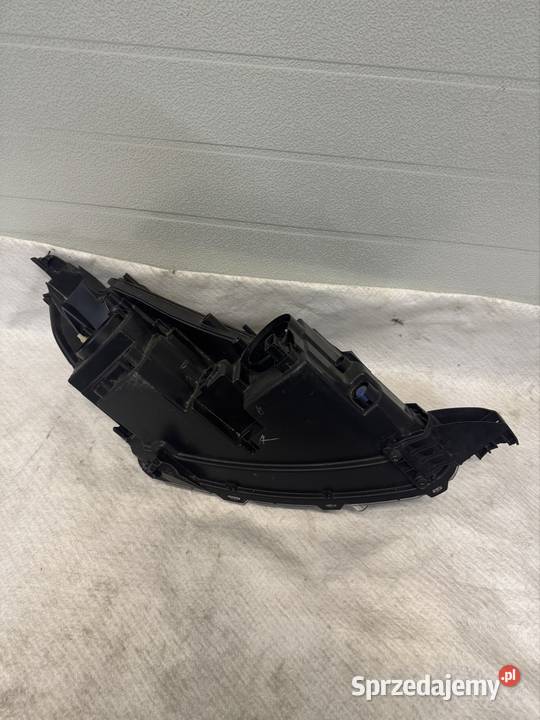 Lampa lewy przód Peugeot 2008 I sprzedam