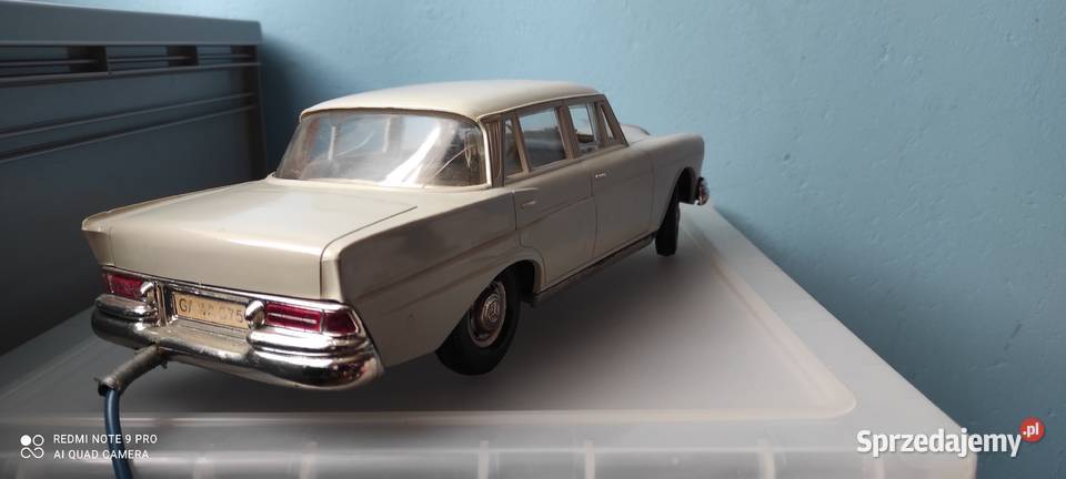 Mercedes 220 SE firmy Gama DDR Gniezno