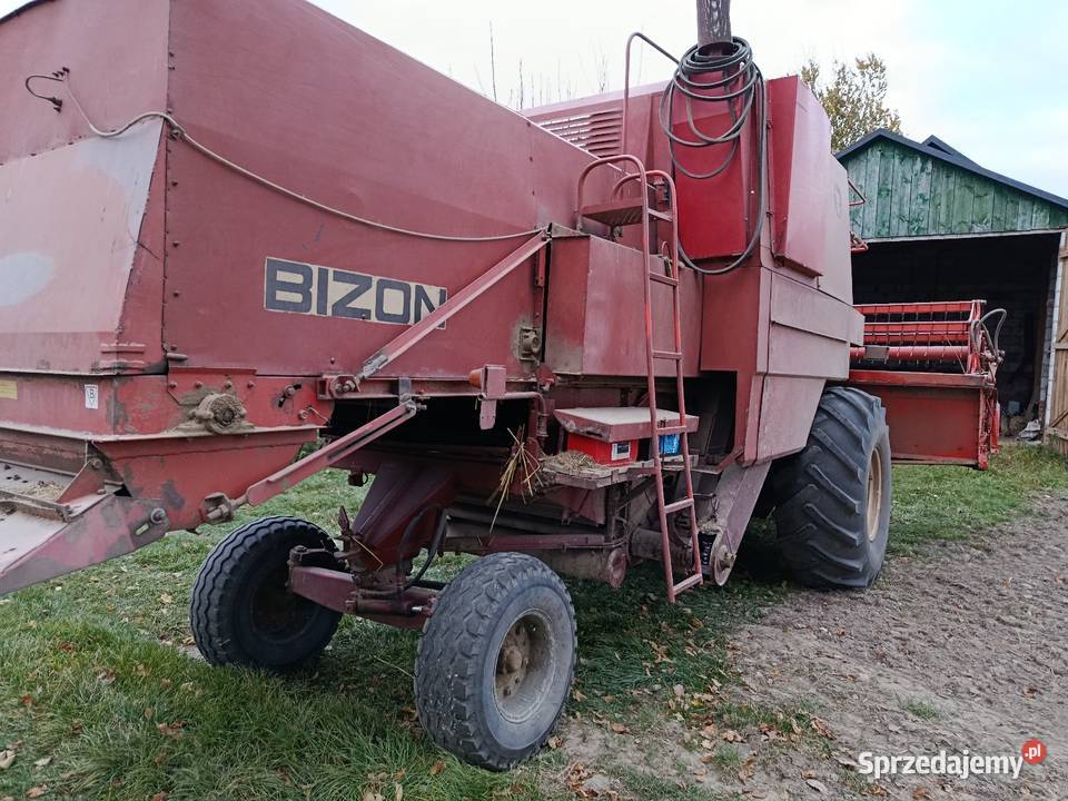Kombajn zbożowy bizon Z056 Żuków Pierwszy