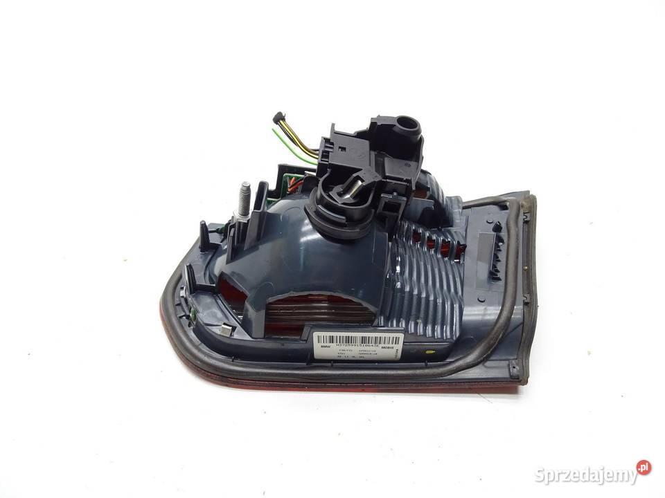 LAMPA LEWA LEWY TYŁ TYLNA W KLAPE 7259915 BMW osobowe