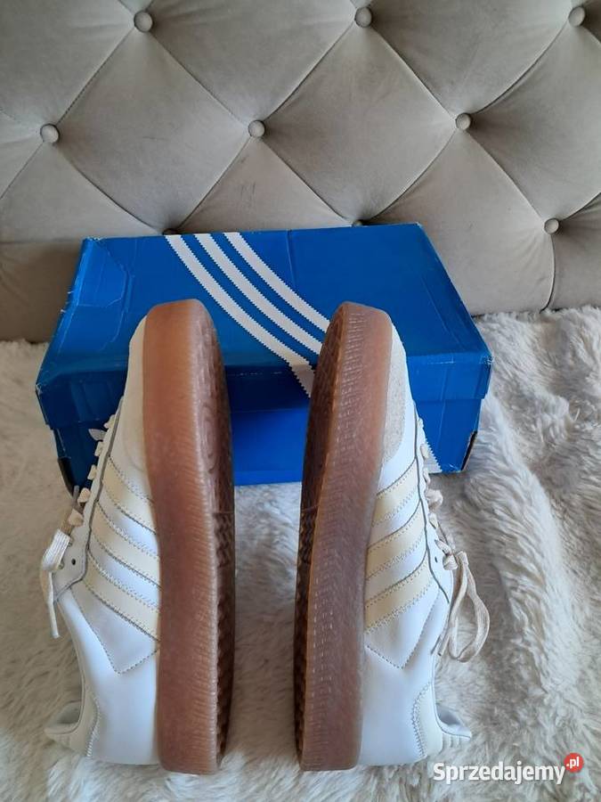 Śliczne adidas samba 42 Wólka Gołębska sprzedam