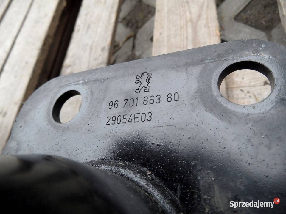 PEUGEOT 3008 I 11r belka zderzaka przód