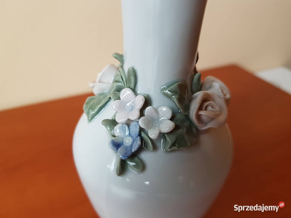 Sygnowany porcelanowy wazonik BOGUCICE porcelana Porcelana i szkło