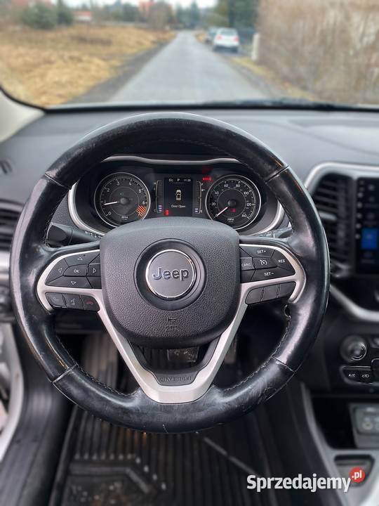 Jeep Cherokee 24 benz LPG automat reflektory ksenonowe Stargard