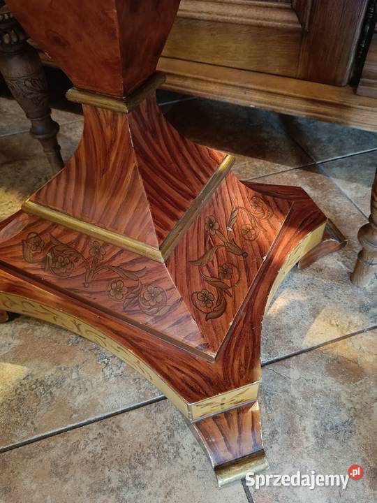 Stolik inspirowany stylem Wiktoriańskim kujawsko-pomorskie
