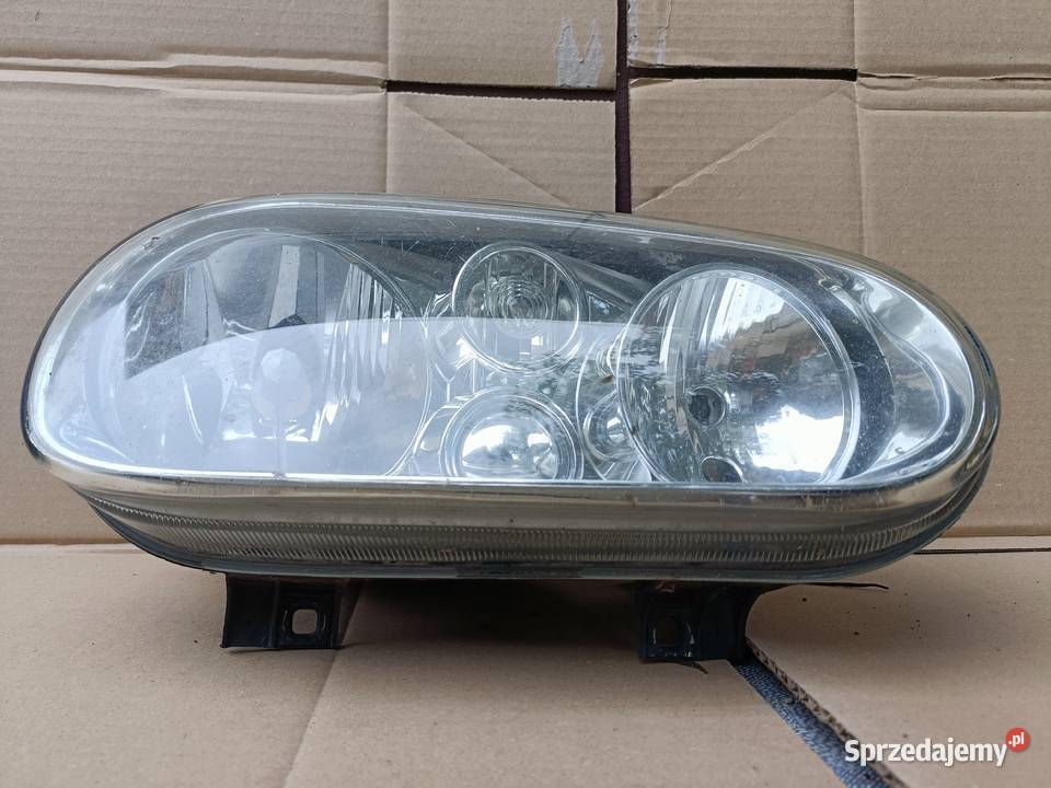 VW Golf IV 4 9706 REFLEKTOR LAMPA PRAWA PRZEDNIA Drezdenko