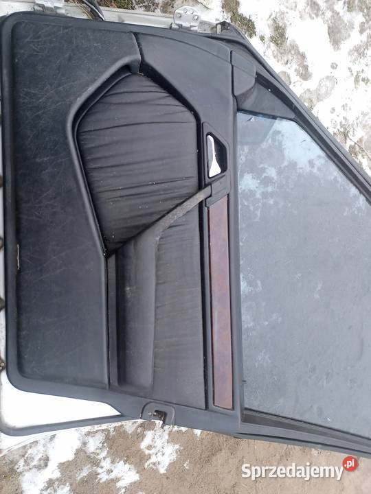 Sprzedam części Mercedes W124 części blacharskie Kozłów Biskupi